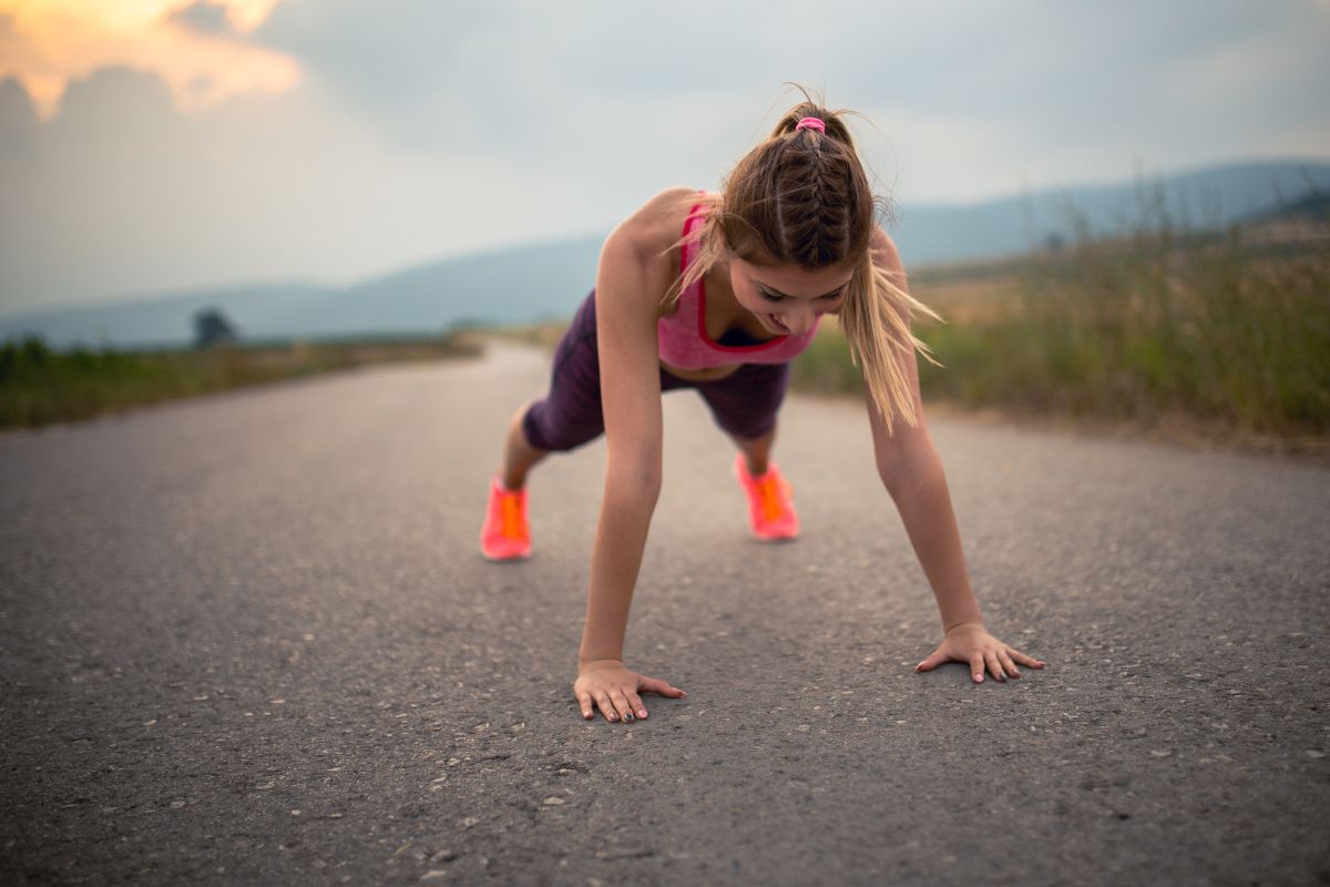 What Are The Benefits And Risks Of Doing Daily Push-Ups? 